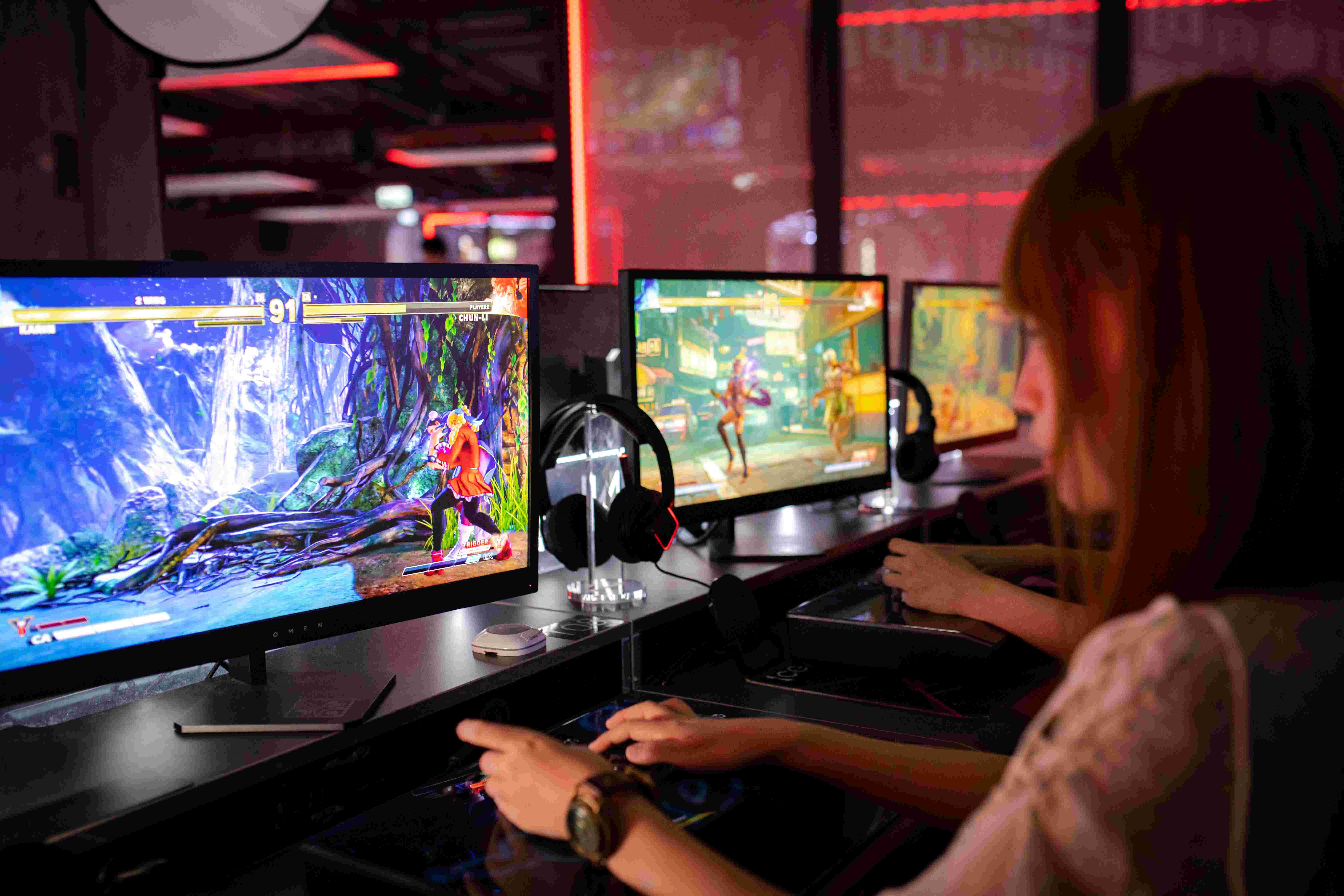 Small Annual Calendar 2025